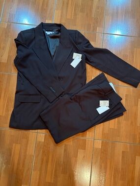 Good American Dark Chocolate Two-Piece Suit Blazer & Trousers